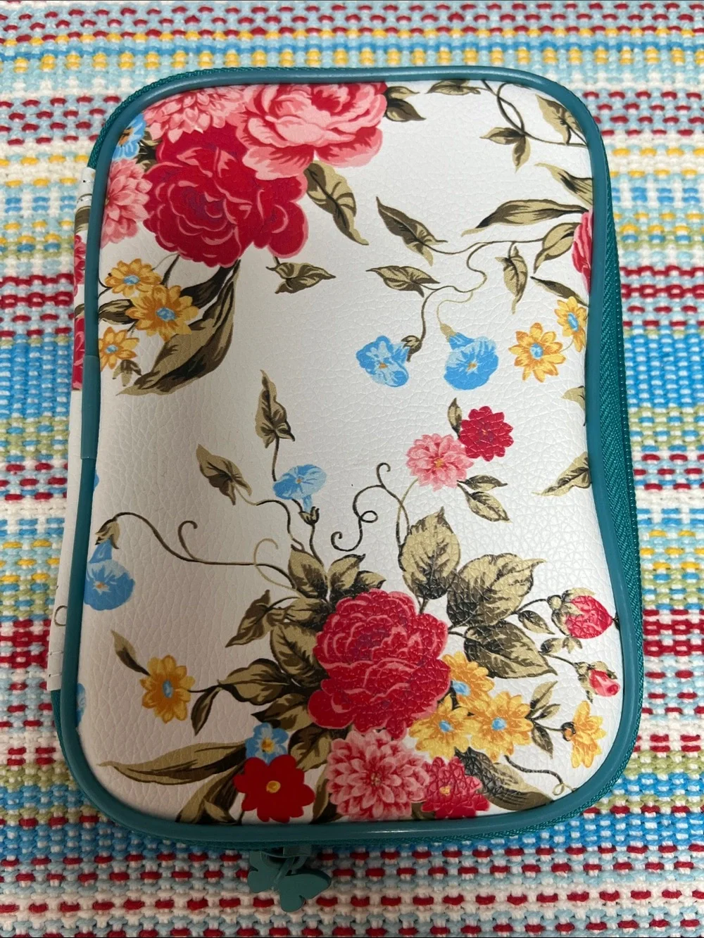 The Pioneer Woman Sweet Rose Crochet hooks and yarn set